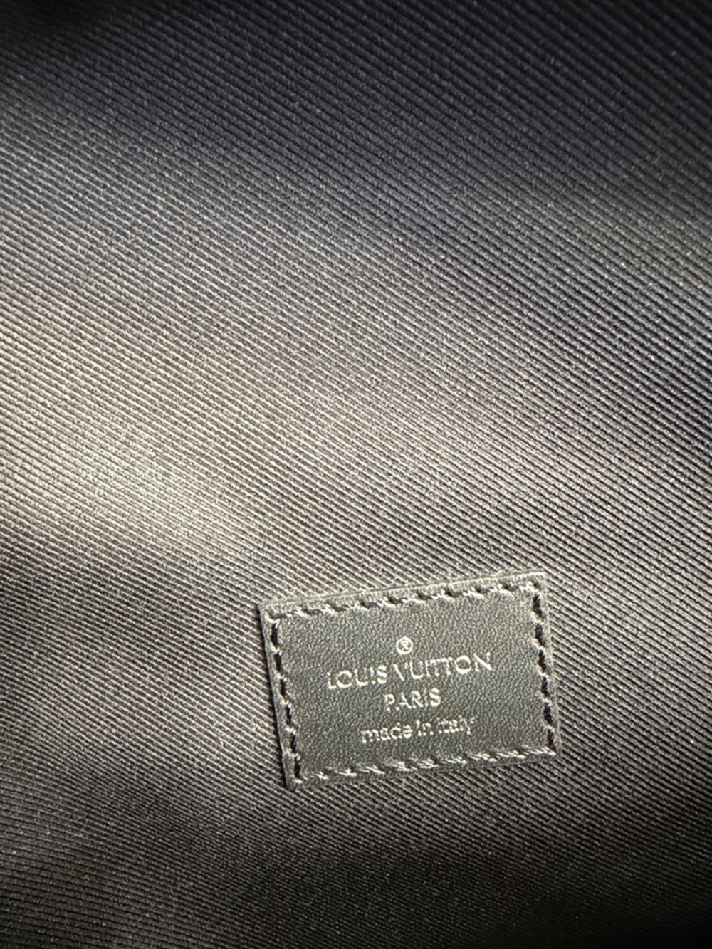 Louis Vuitton Bumbag (Noir) - Picture 4 of 6